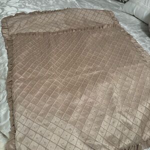 Croscill Elegant Pearl and Gold Euro Shams/ Pair